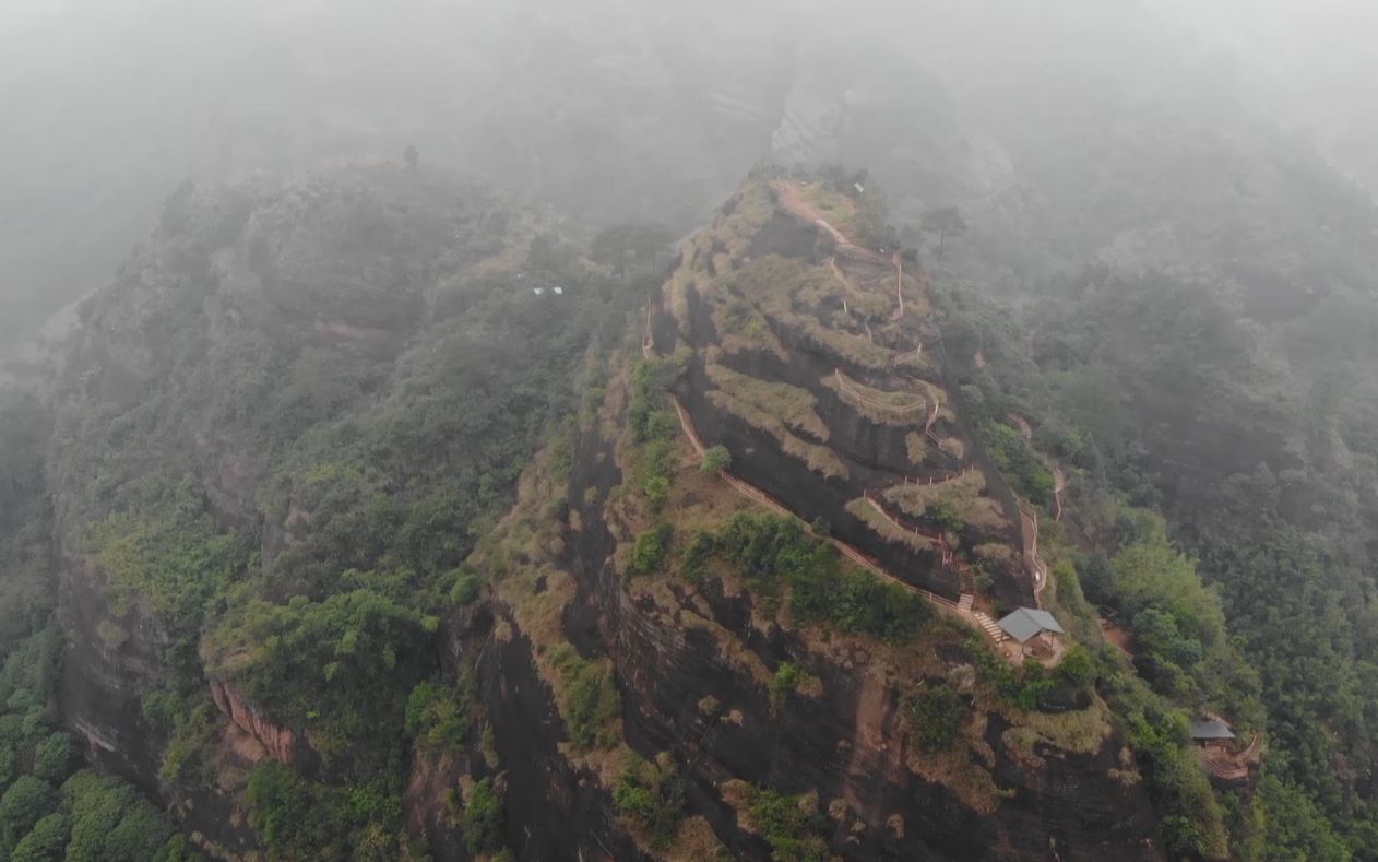 航拍广西钦州灵山烟墩烟霞山,换个角度来看美景哔哩哔哩bilibili