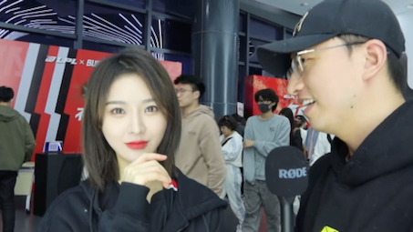 【莫寒】路过的兔子看lpl现场 被抓住采访2.0cut