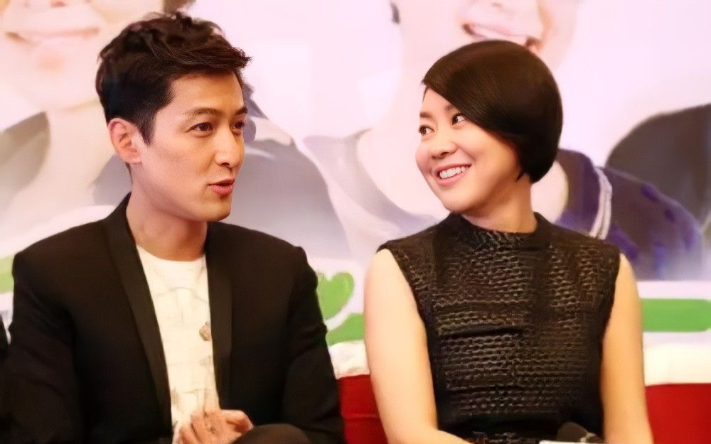 胡歌的魅力有多大?闫妮韩雪被迷的神魂颠倒,两人瞬间秒变小迷妹