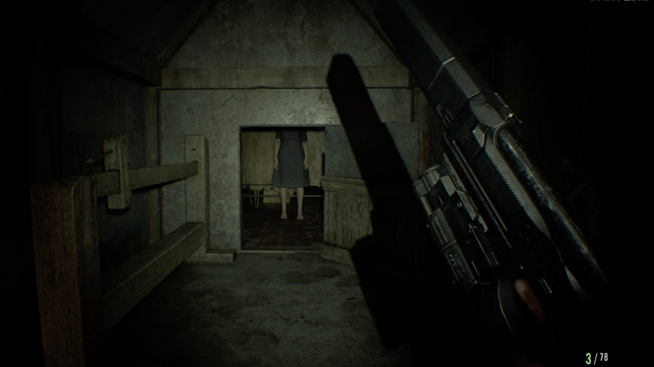 生化危机7:拿完手臂后 触发吓人的一幕