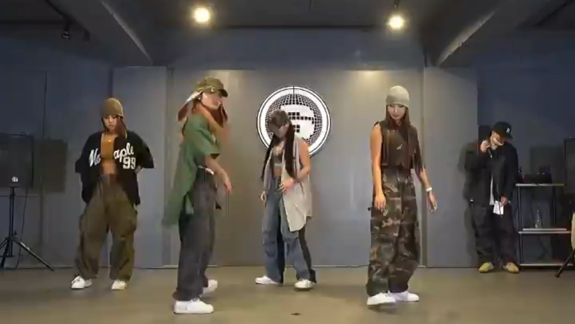 [图]【韩国女子街舞】帅气女子hiphop嘉宾秀