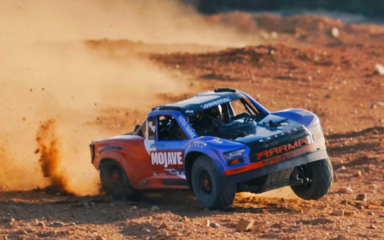 4s莫哈维!最新 arrma 1/8 mojave 短卡 土地玩车!