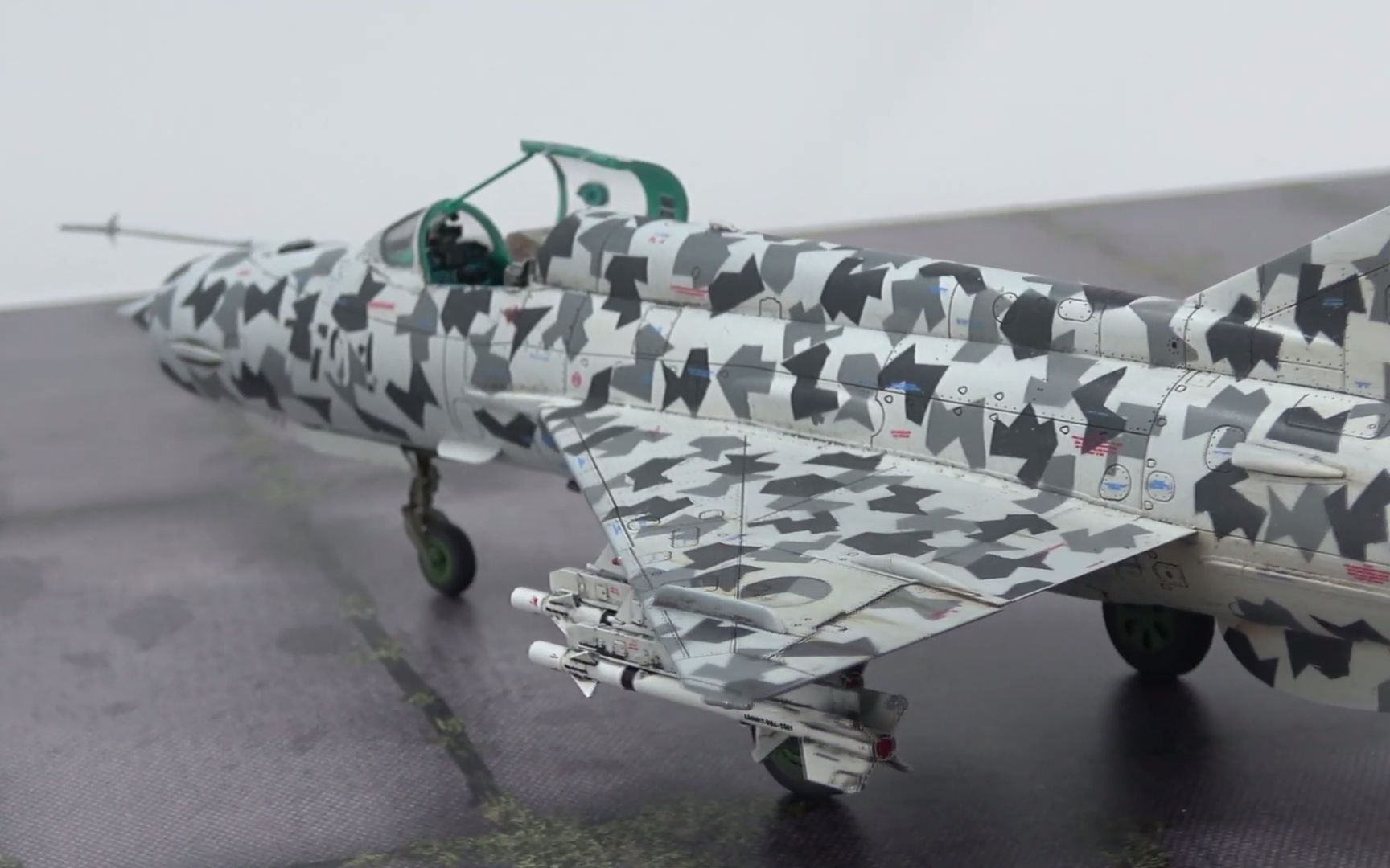 eduard | mig-21 mf czech splinter 模型制作(1/72)