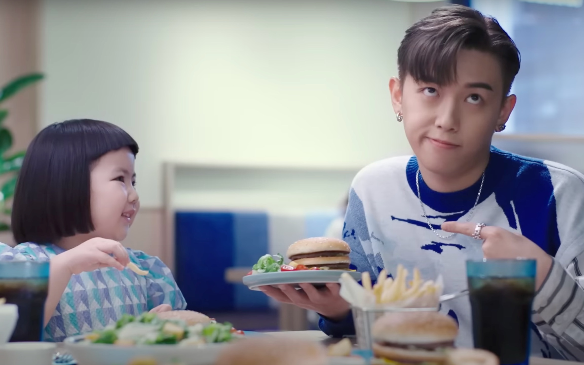 【mc 張天賦 & lucy 李元元|廣告】當lucy遇上mc986997|15s &