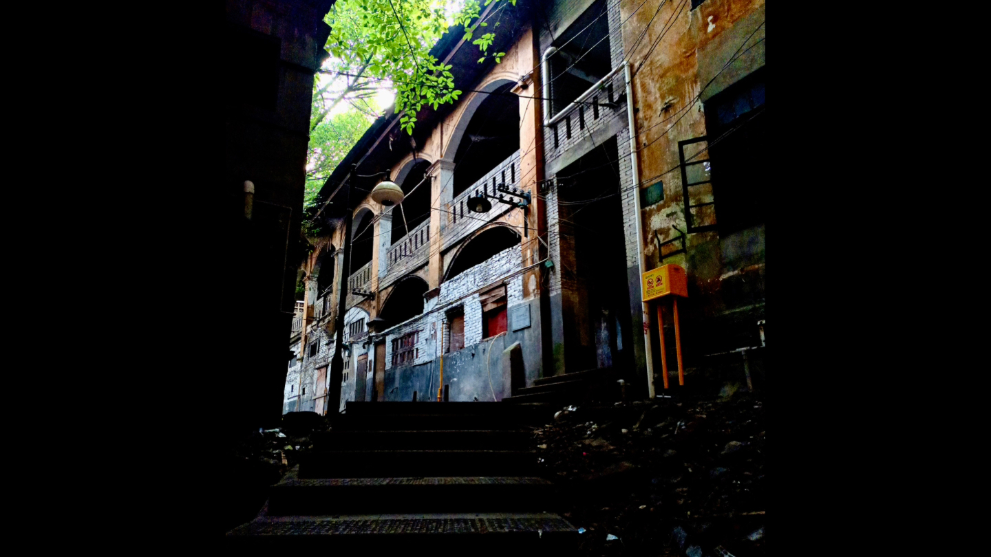 《厂志》:"豫丰纱厂在重庆土湾租,购土地326亩,山上建厂房,安装纱机