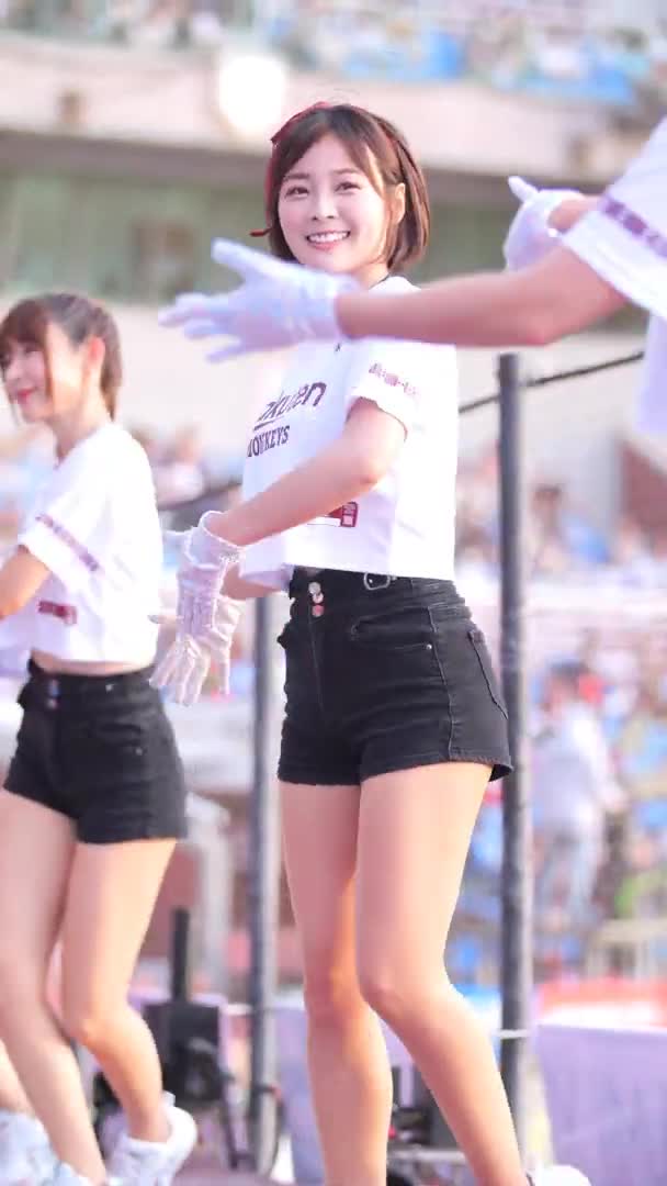 [图]Rakuten girls 樂天女孩 Lanlan 籃籃