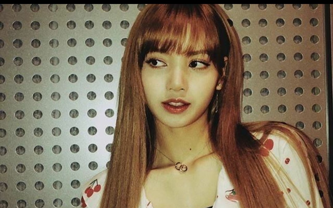 lisa 这是什么神仙颜值!