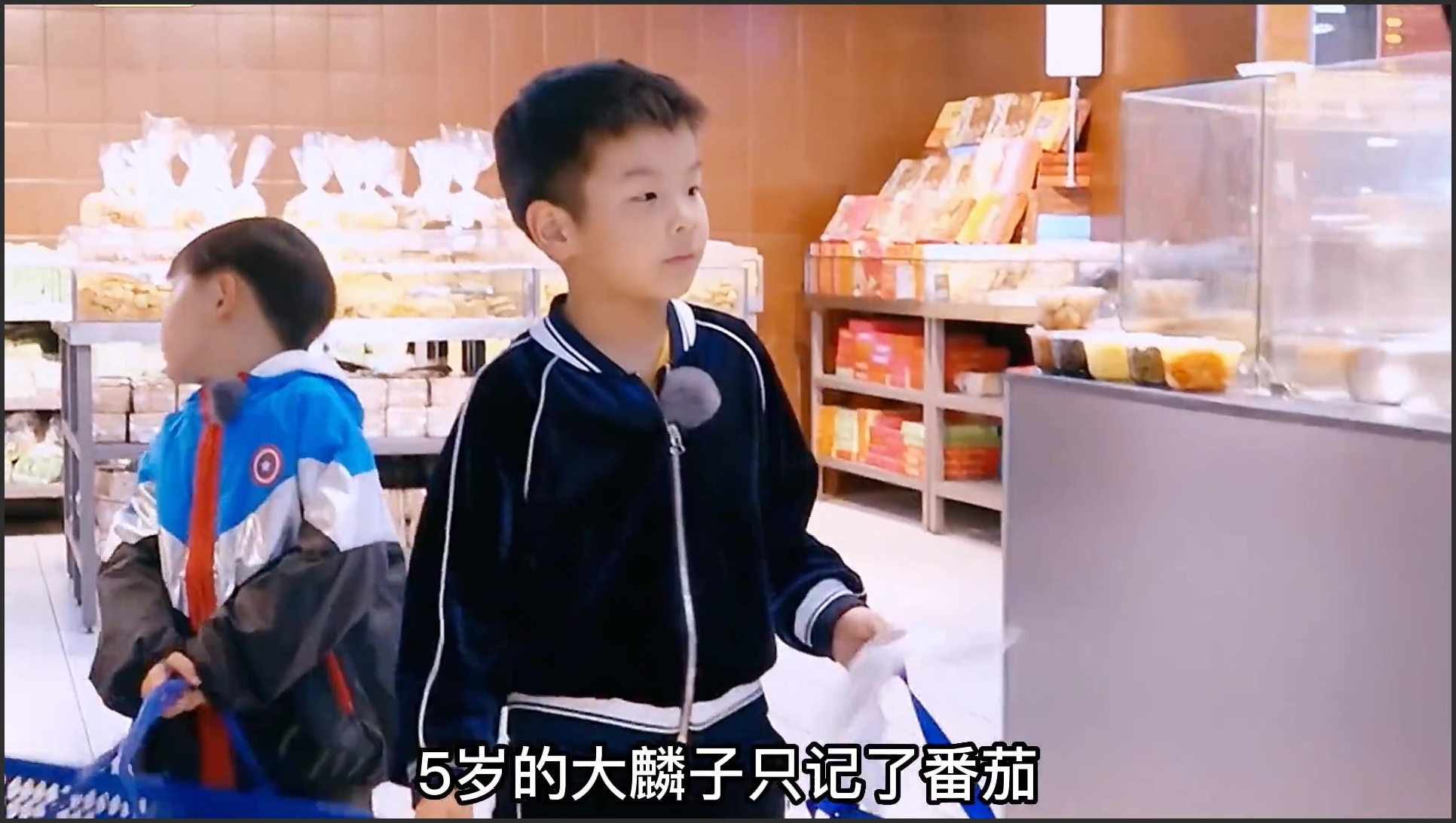 黄圣依 的儿子#安迪 是霸道总裁小时候的原型吧,真的是家世优秀,情商