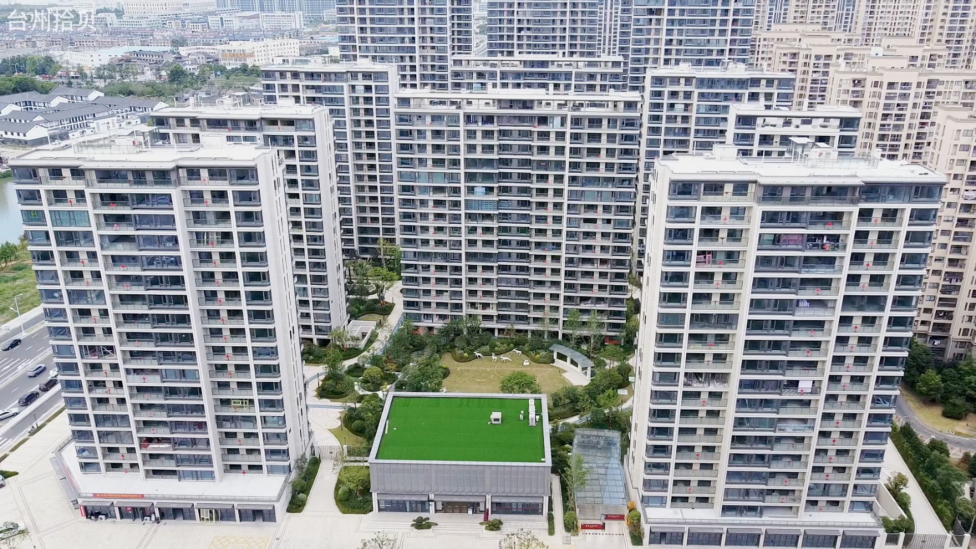 航拍台州荣安金成华府,富强路穿黄海公路后,这房子能卖多少价格?