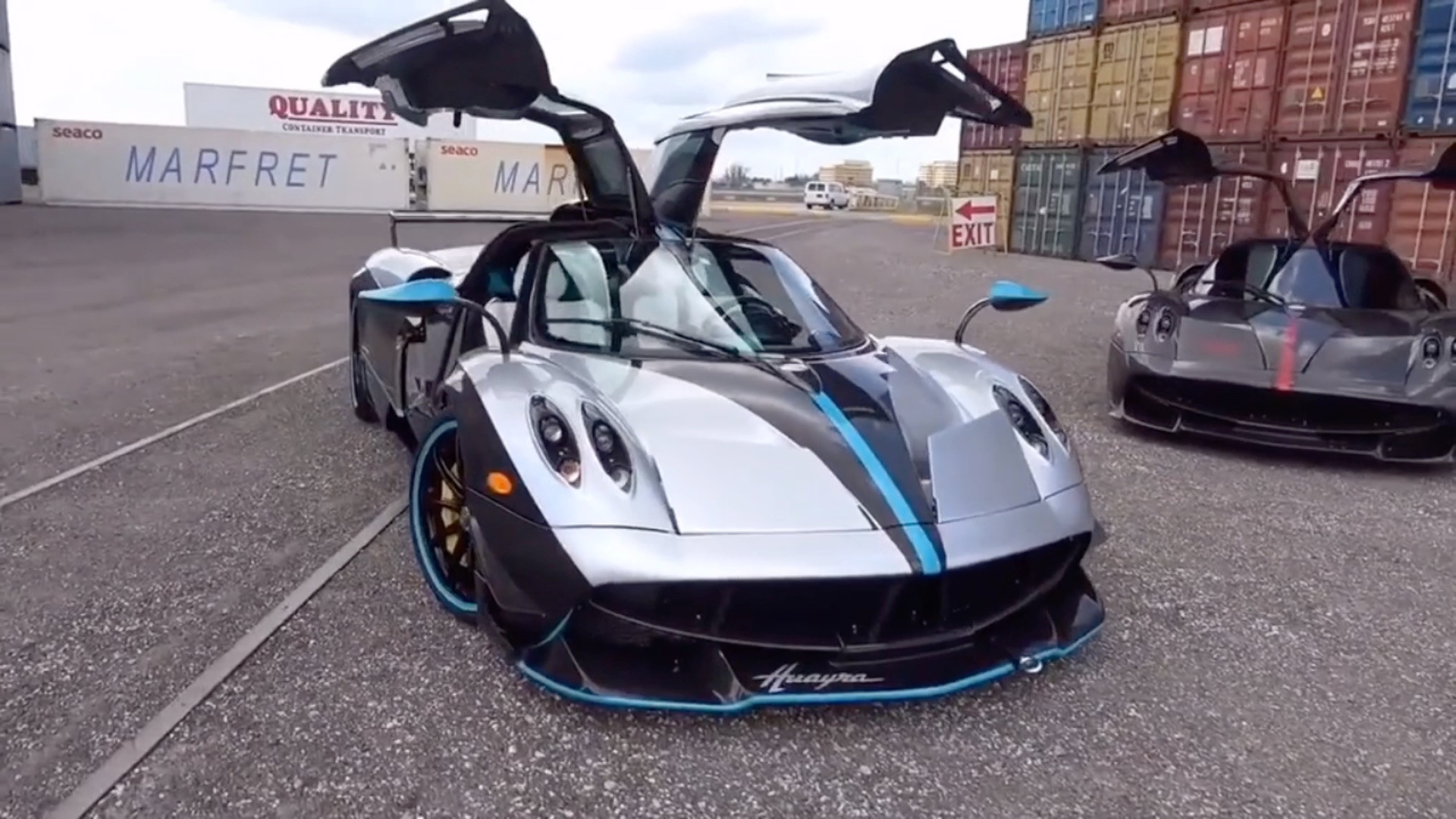 鸥翼靠岸,超跑界的艺术品,帕加尼huayra_哔哩哔哩_bilibili