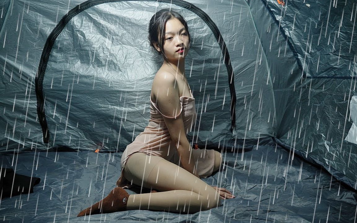 [图]独自在雨中露营过夜 - 在帐篷里放松身心，聆听令人满足的自然之声 - ASMR