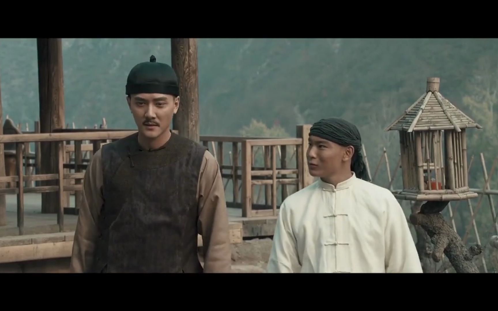 太极2:高人竟在我身边!大舅哥一连给小伙表演几个高难度动作