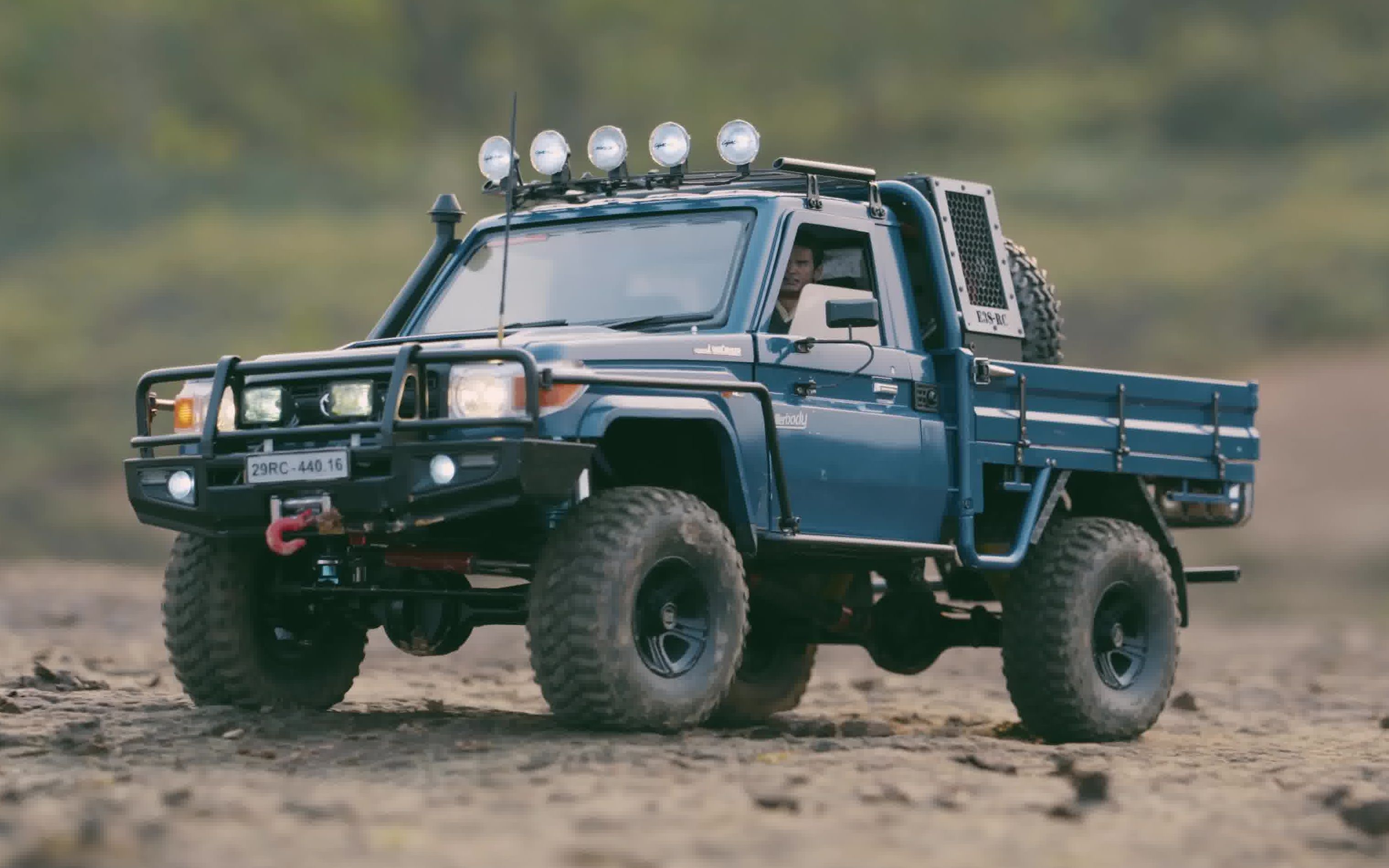 rc遙控豐田蘭德酷路澤lc70皮卡越野車4k