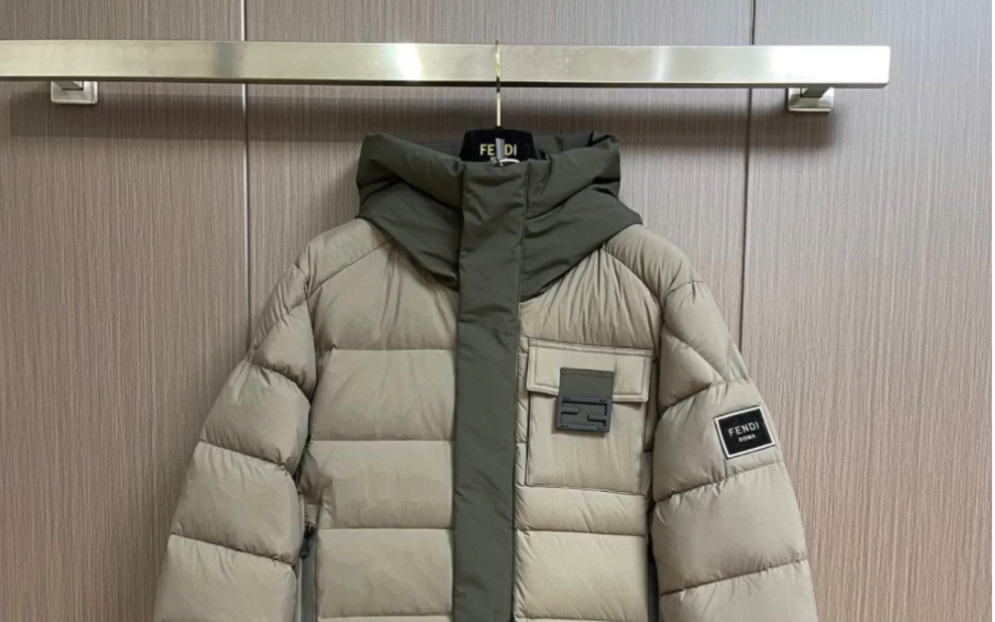 说一下高仿fendi芬迪2023秋冬新款羽绒服