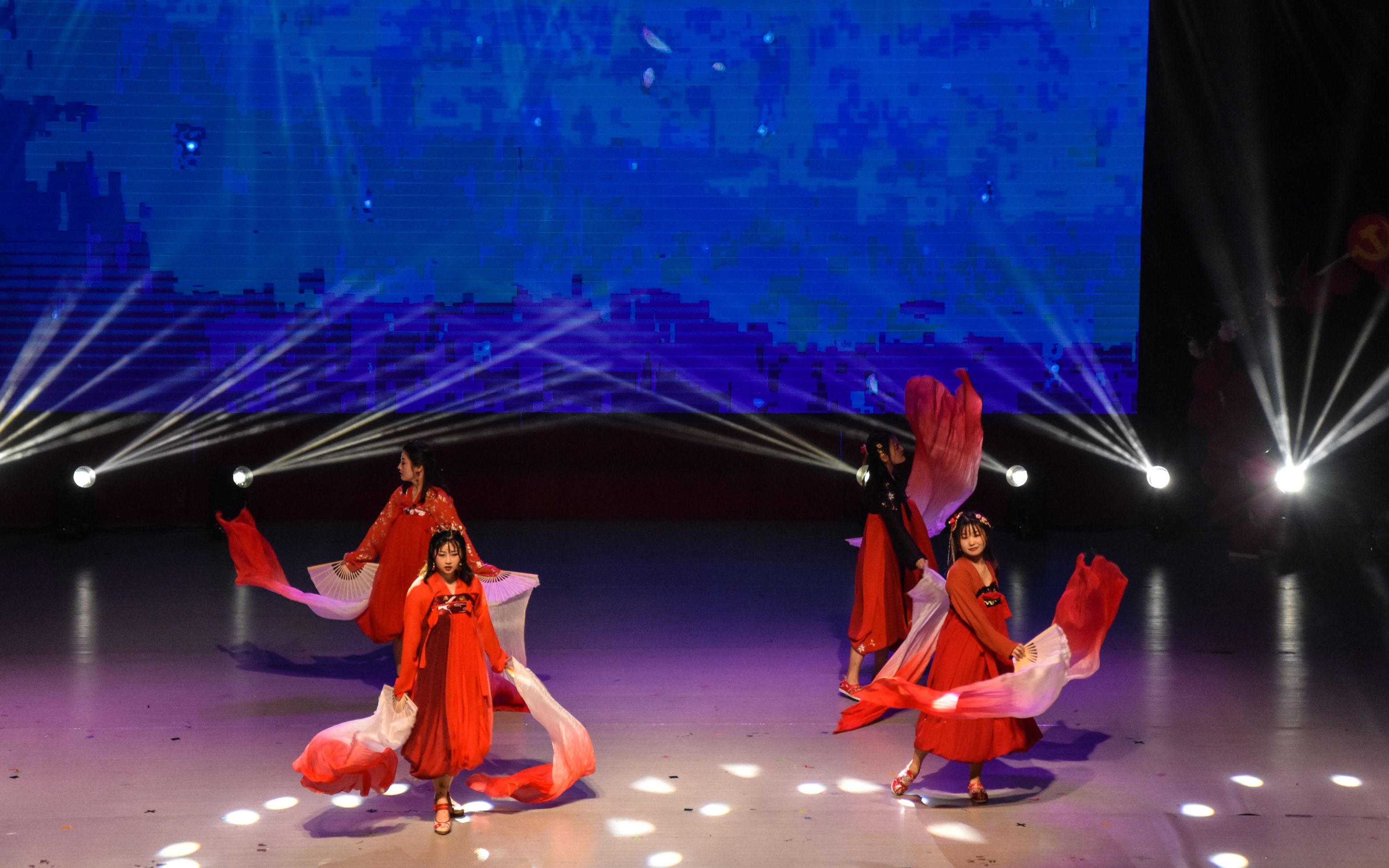 福建农林大学四人版锦鲤抄牵丝戏