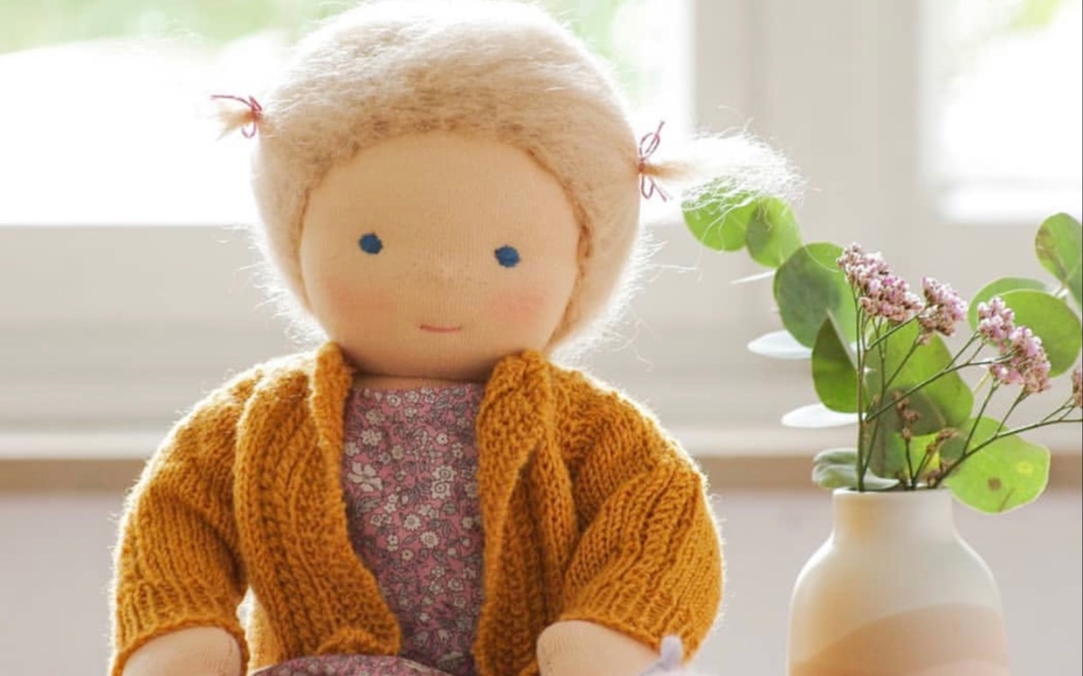 如何制作华德福娃娃的头