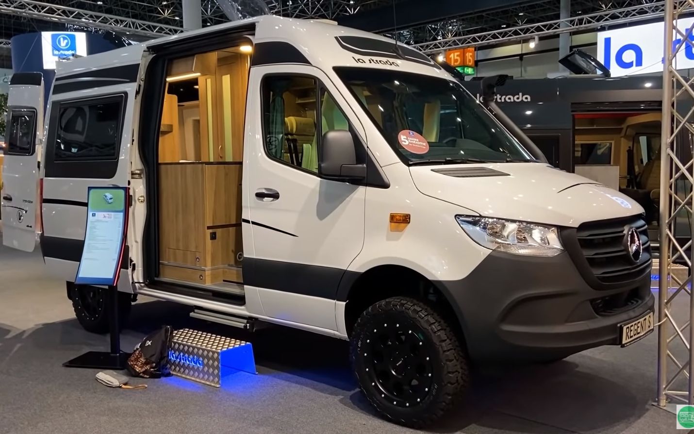 奔驰斯宾特越野房车 - la strada regent s 4x4(机翻)_哔哩哔哩_bili