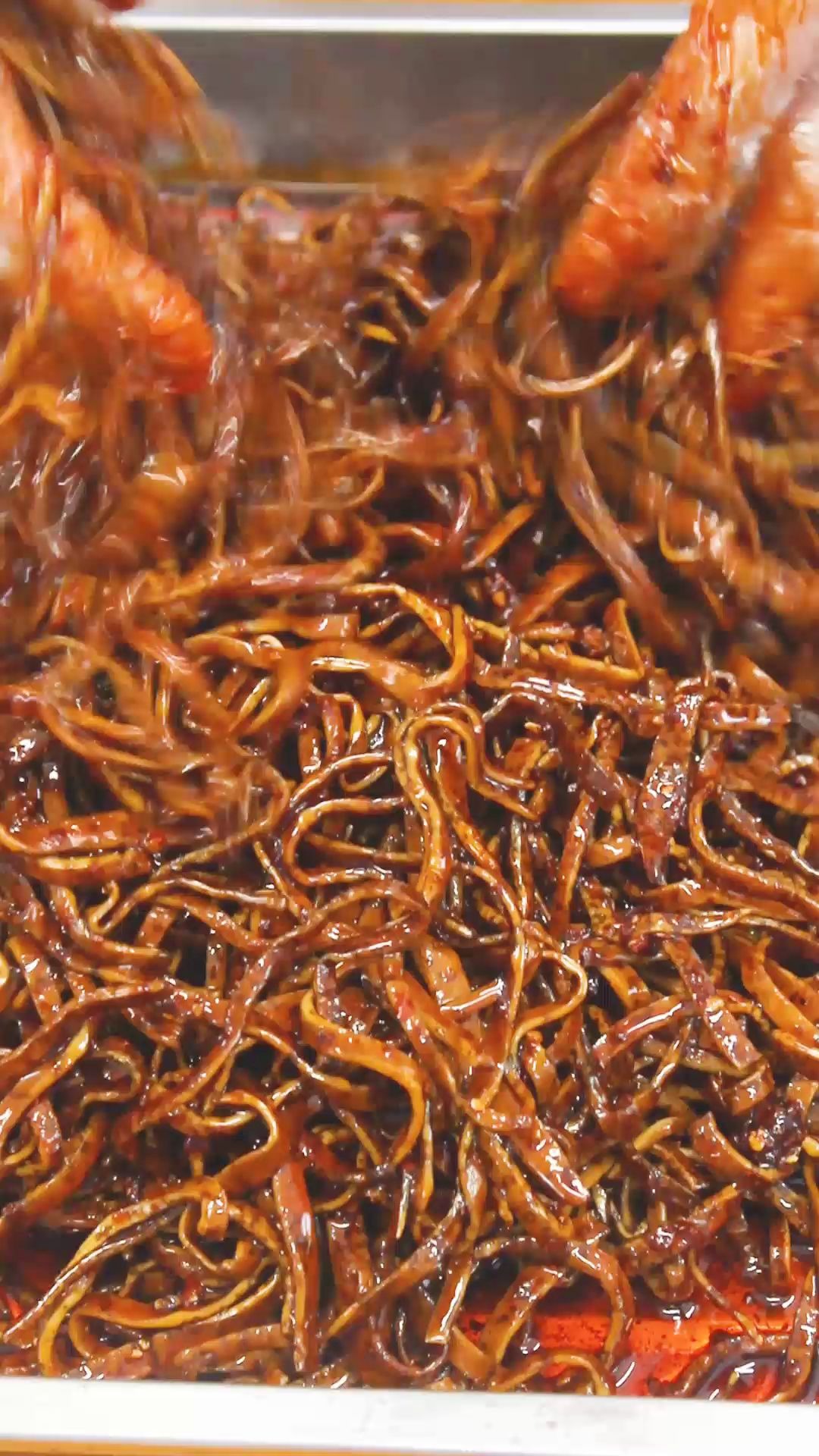 重庆的特色小吃——灯影豆干.嚼劲十足,麻辣带劲儿