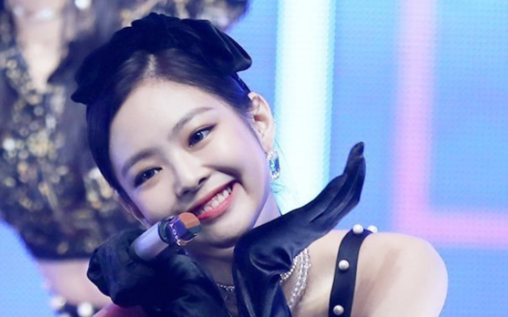 【jennie】在我们不见面的日子里,妮宝也要这样笑呀