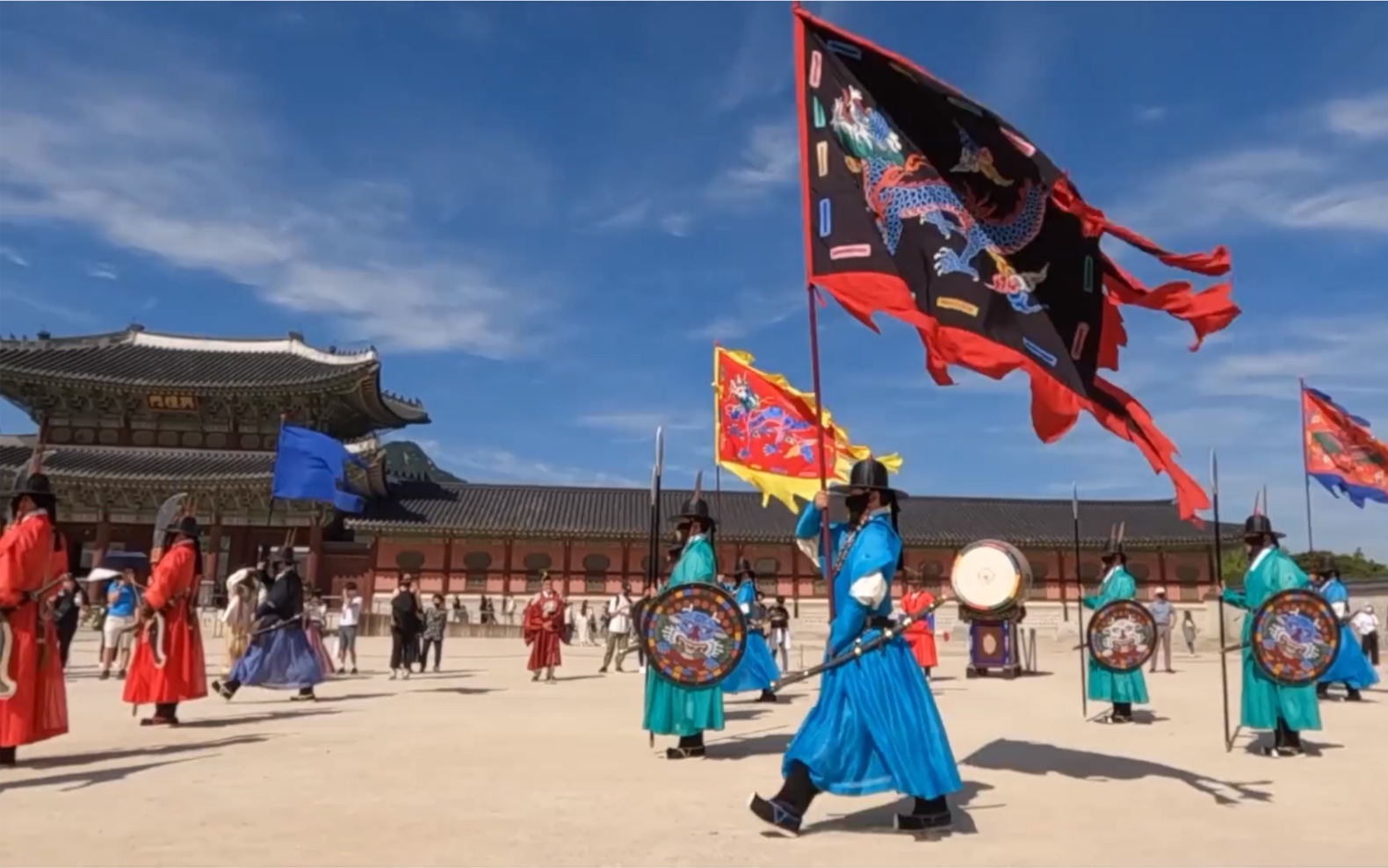 韩国人说韩国景福宫是“韩国故宫”亚洲第一,印度人亲自跑去体验哔哩哔哩bilibili