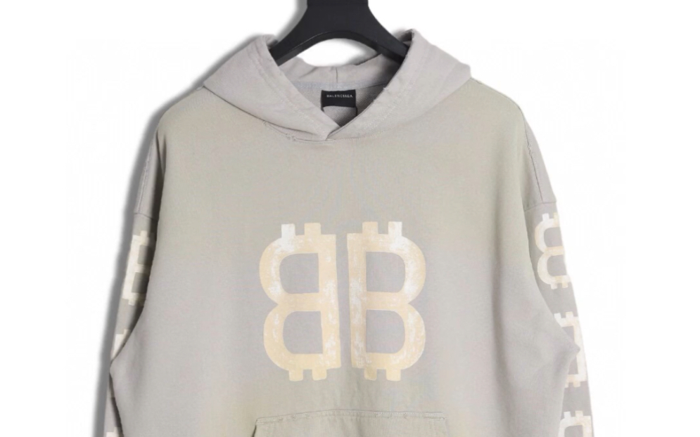 说一下高仿balenciaga巴黎世家23fw双b比特币喷绘连帽卫衣帽衫