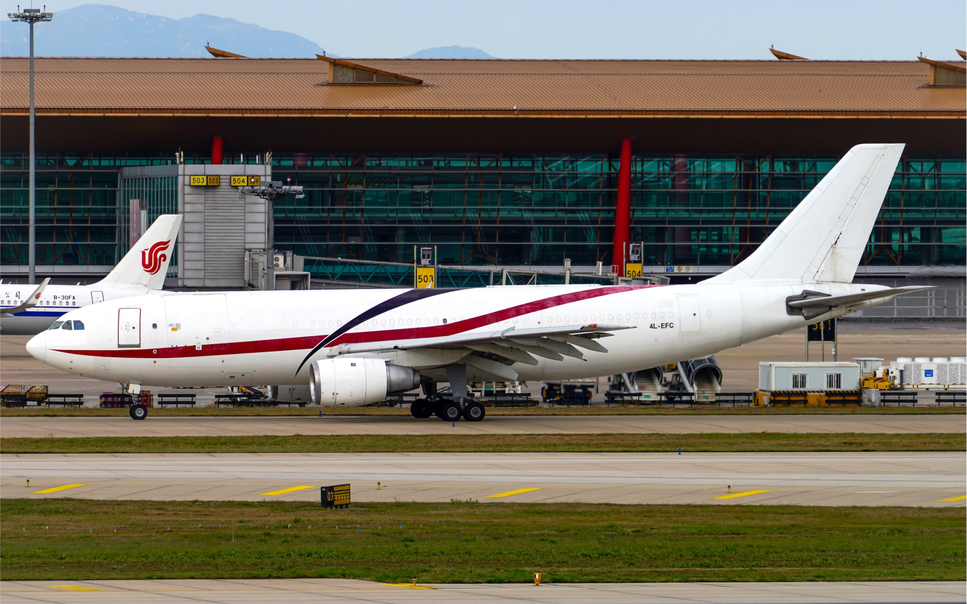 「航空」39年的老古董!格鲁吉亚a300b4-203f 首都机场起飞