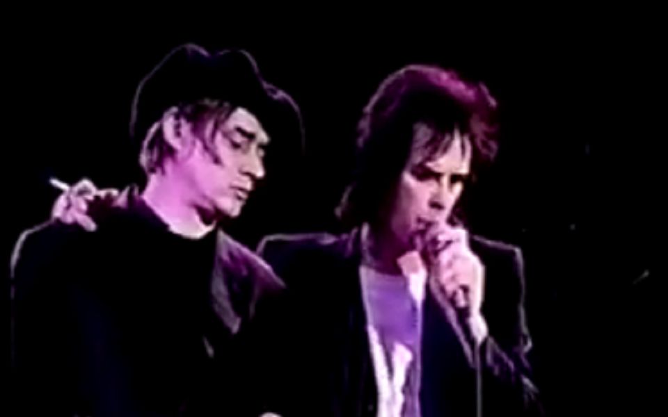 [图]Nick Cave & Blixa Bargeld - Where the Wild Roses Grow (Live 1998)