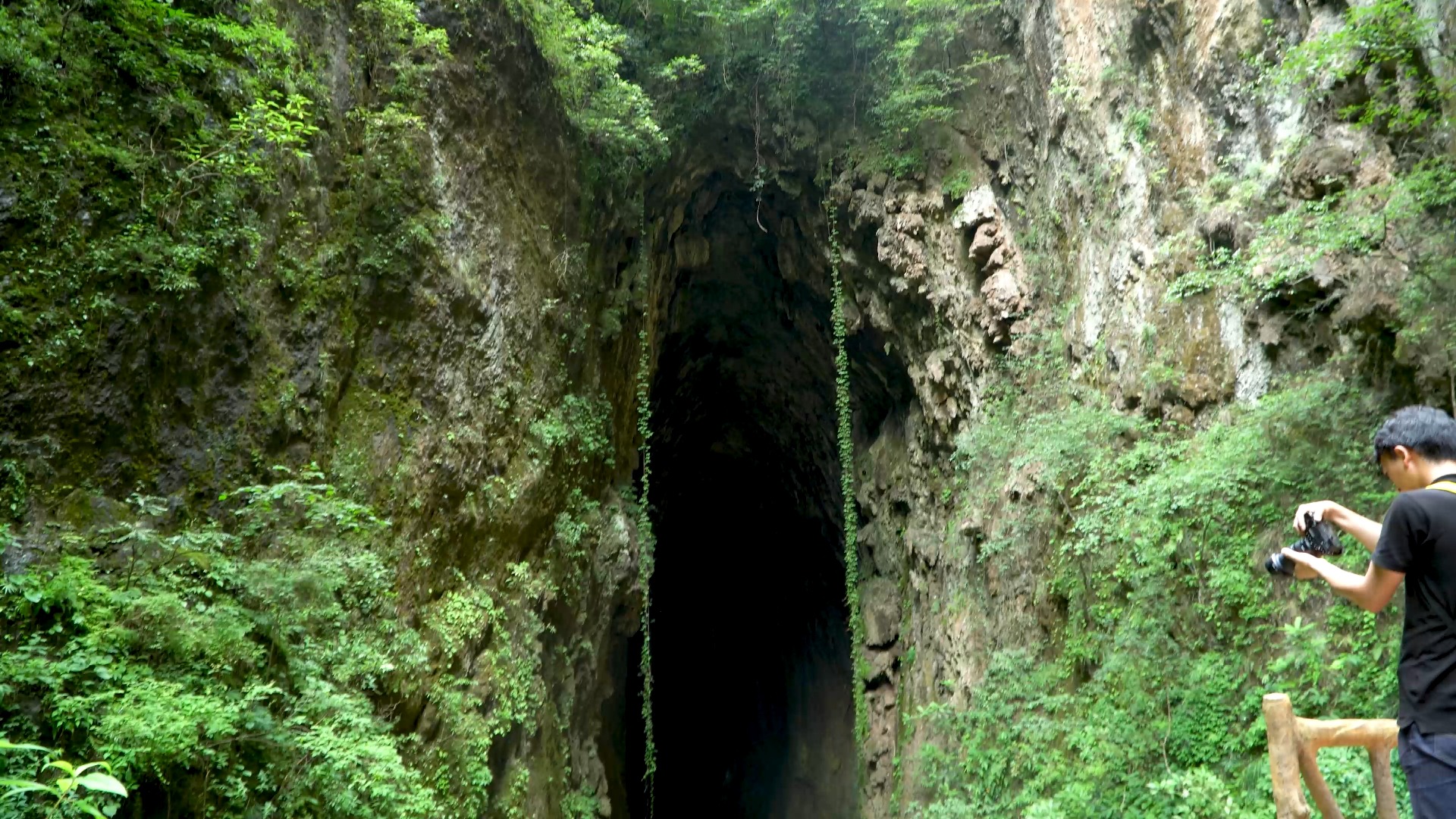 会泽大地缝风景区介绍图片