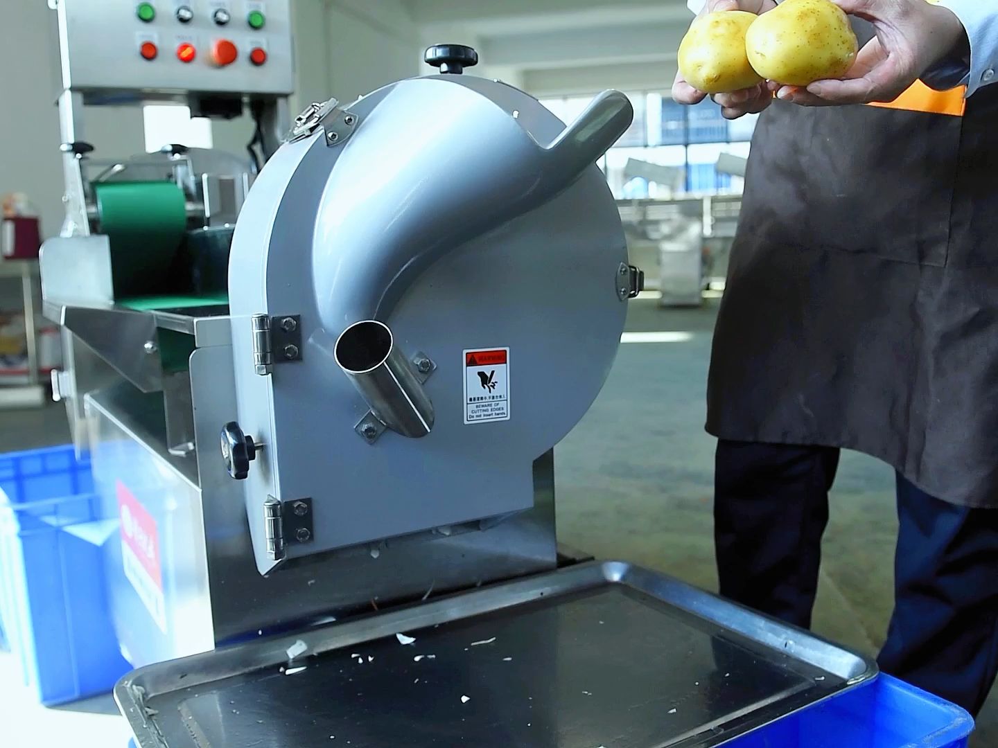 一款自动化土豆切块加工设备,连续式土豆切丁机哪里有卖