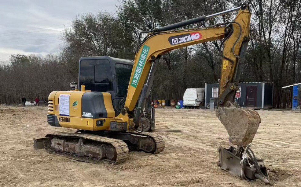 极品徐工60原版原漆 原车链条板,带锤快接二手挖掘机7万秒杀