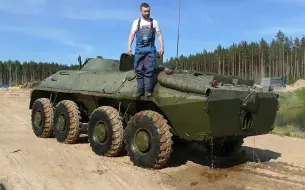 Скачать видео: [BTR] 我们发现BTR-70！他擅长越野吗？