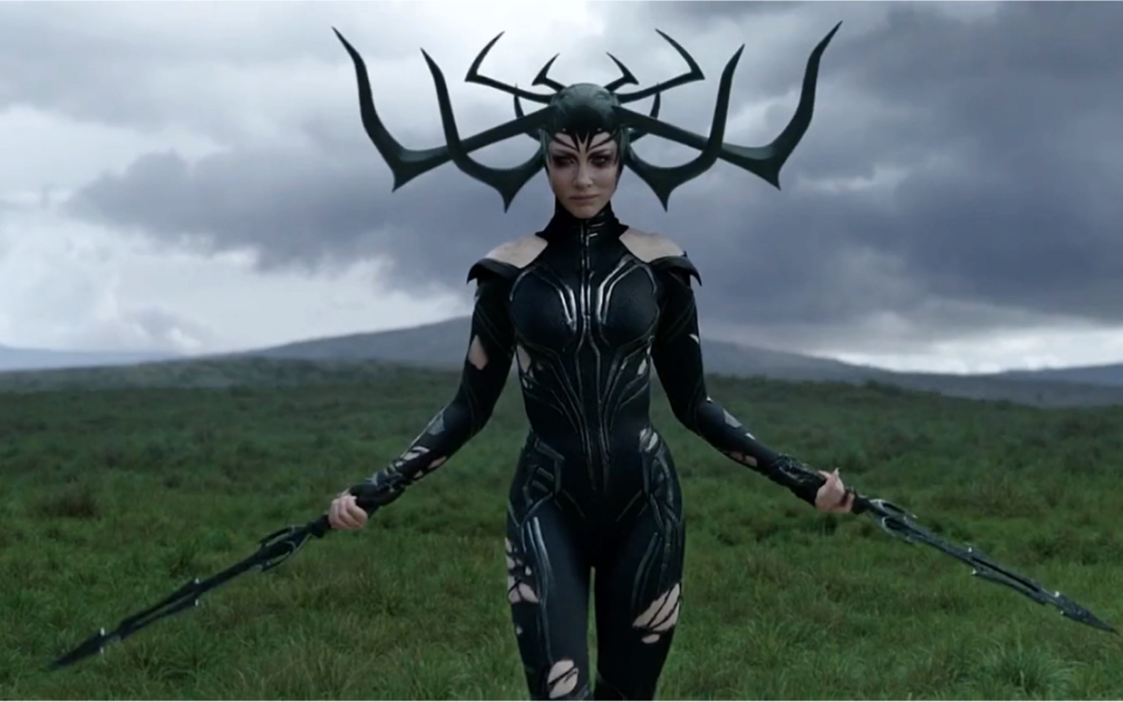 活动  【漫威xdc】海拉太时髦了,不仅穿破洞裤,甩剑都是三姐弟最帅