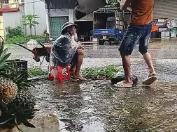 下载视频: 善良为本，天意自定，心怀善意，福报自来 #帮助别人就是帮助自己 #善良不分国界 #传递善良传递爱 #愿善良的人都能被世界温柔以待