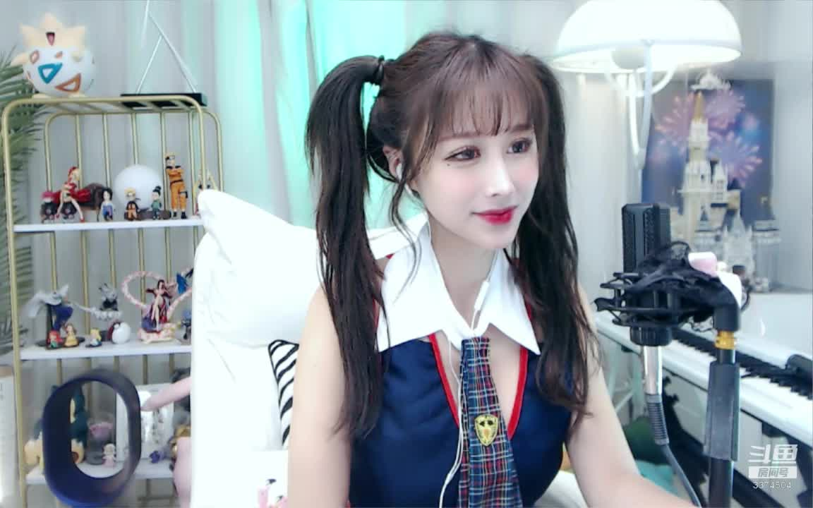 斗鱼美女舞蹈主播三岁伊热舞主播5.