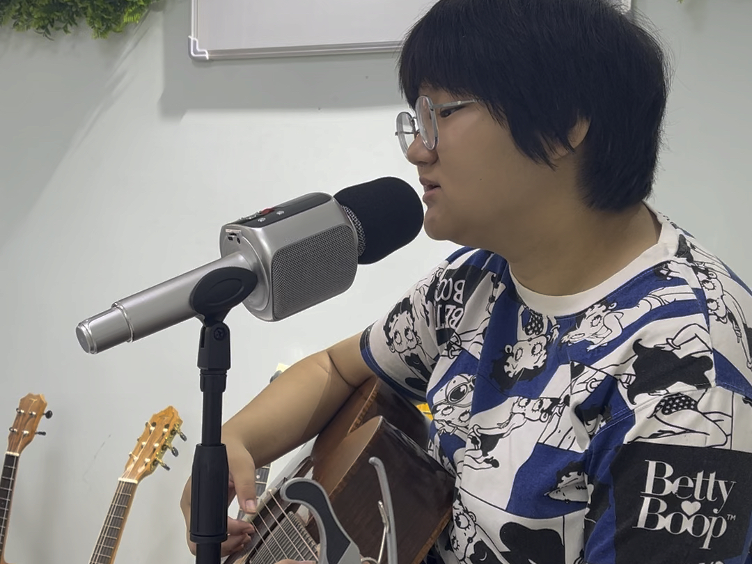 练琴很苦 但坚持很酷929292