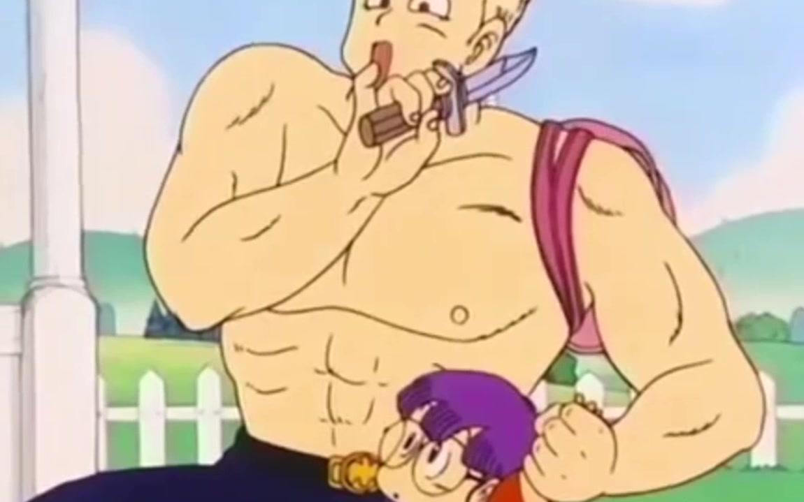 龙珠这位黄头发的哥们虽然不是超赛但他却敢绑架阿拉蕾