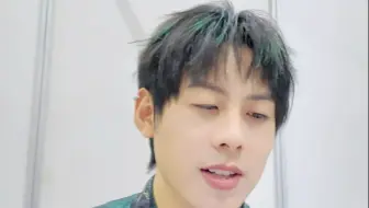 所以！有没有腹肌！