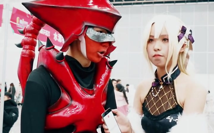 一个球的二次元 漫展拍肩问 cos 如何看待c圈喷颜的现象?