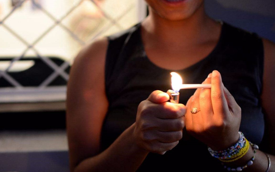 一根火柴不能给三个人点烟是为什么呢有什么玄机