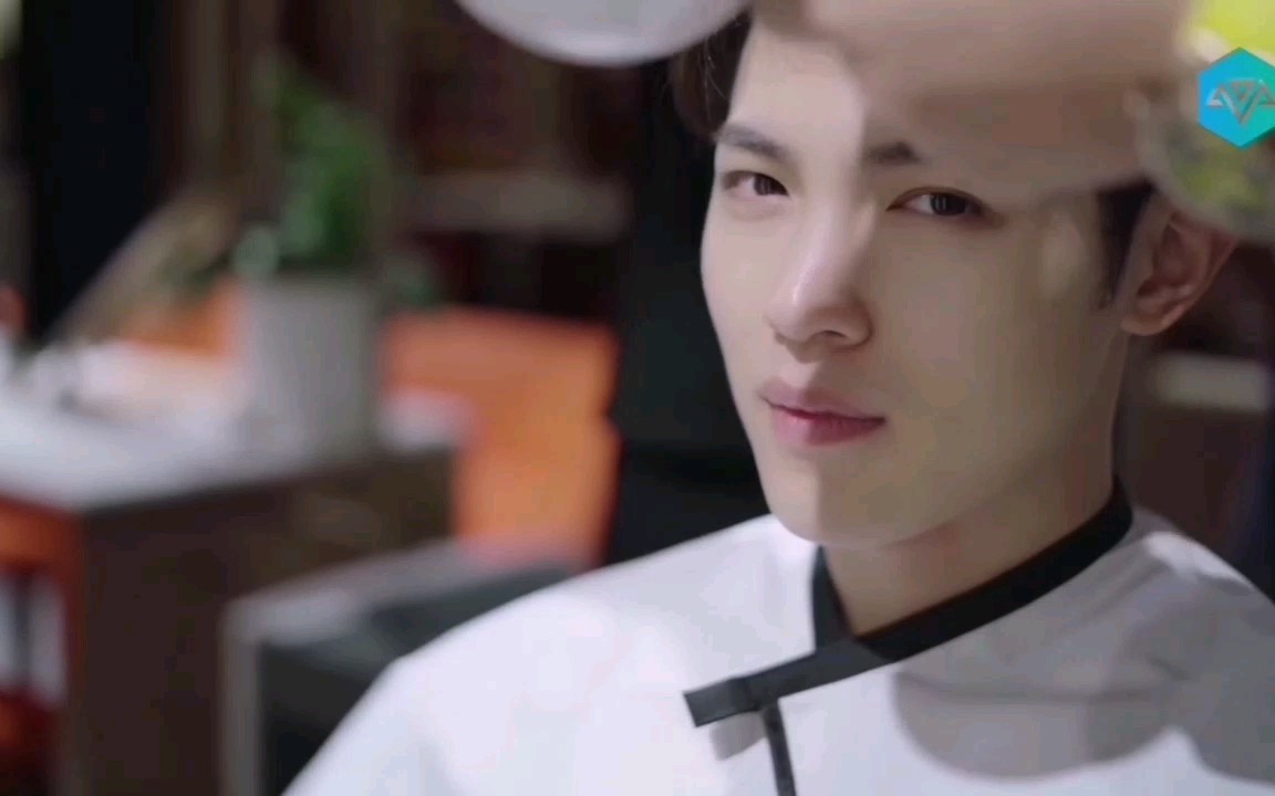 【韩沐伯】让全世界看见你的可爱〃焕"发"一新 韩沐伯 cut