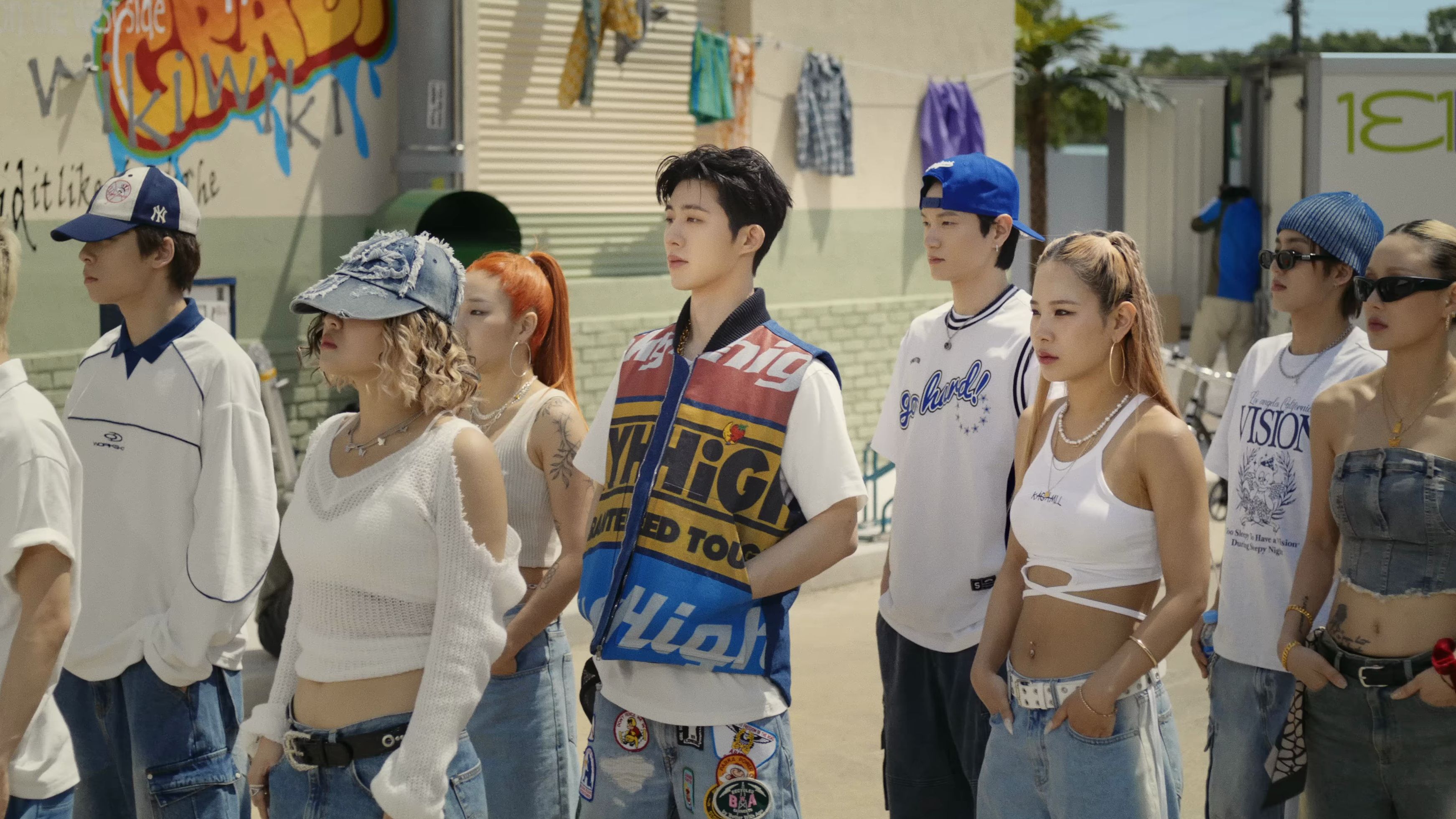 金韩彬新歌《tasty》mv,"充满力量的传统嘻哈歌曲,讲述了对异性充满