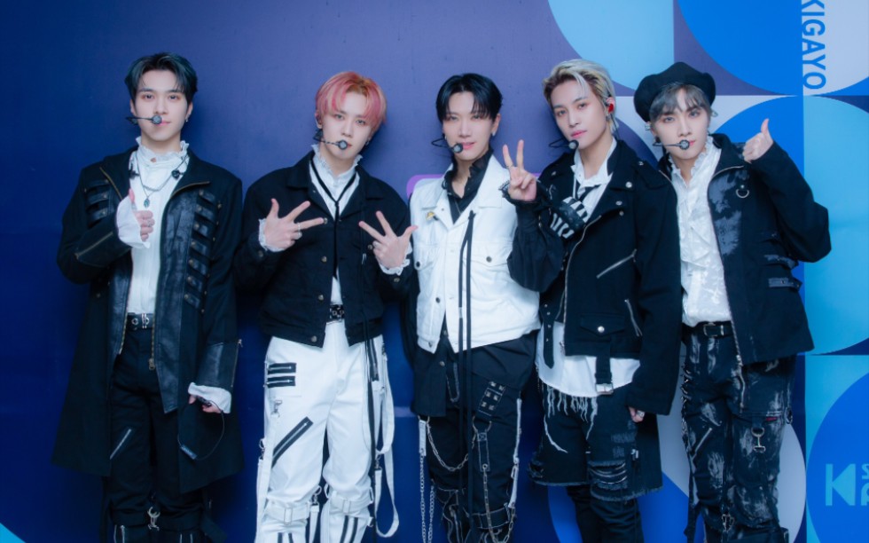 【威神v】230108 wayv《phantom(english ver.)》人气歌谣 舞台