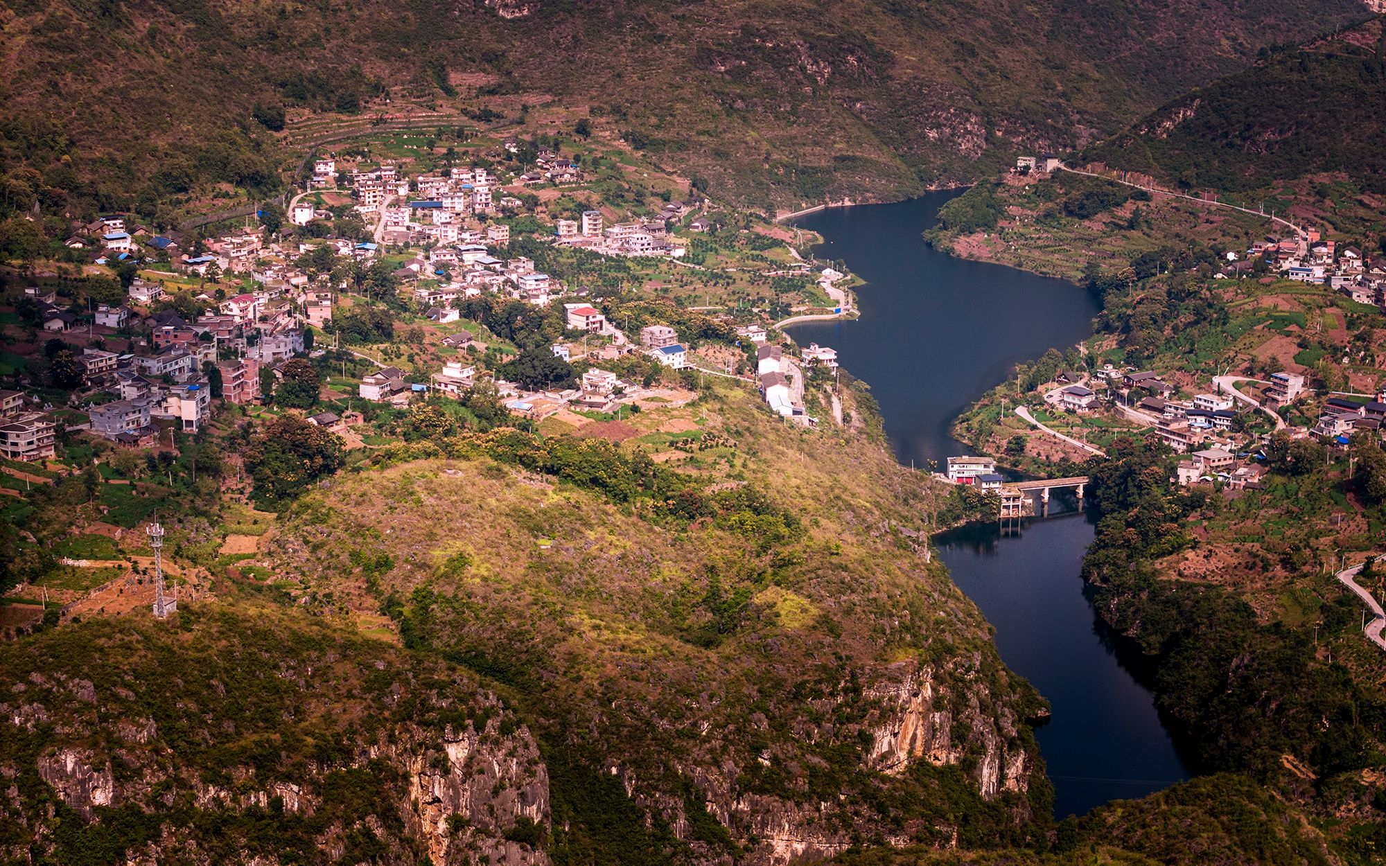 黔北风光,航拍桐梓河峡谷