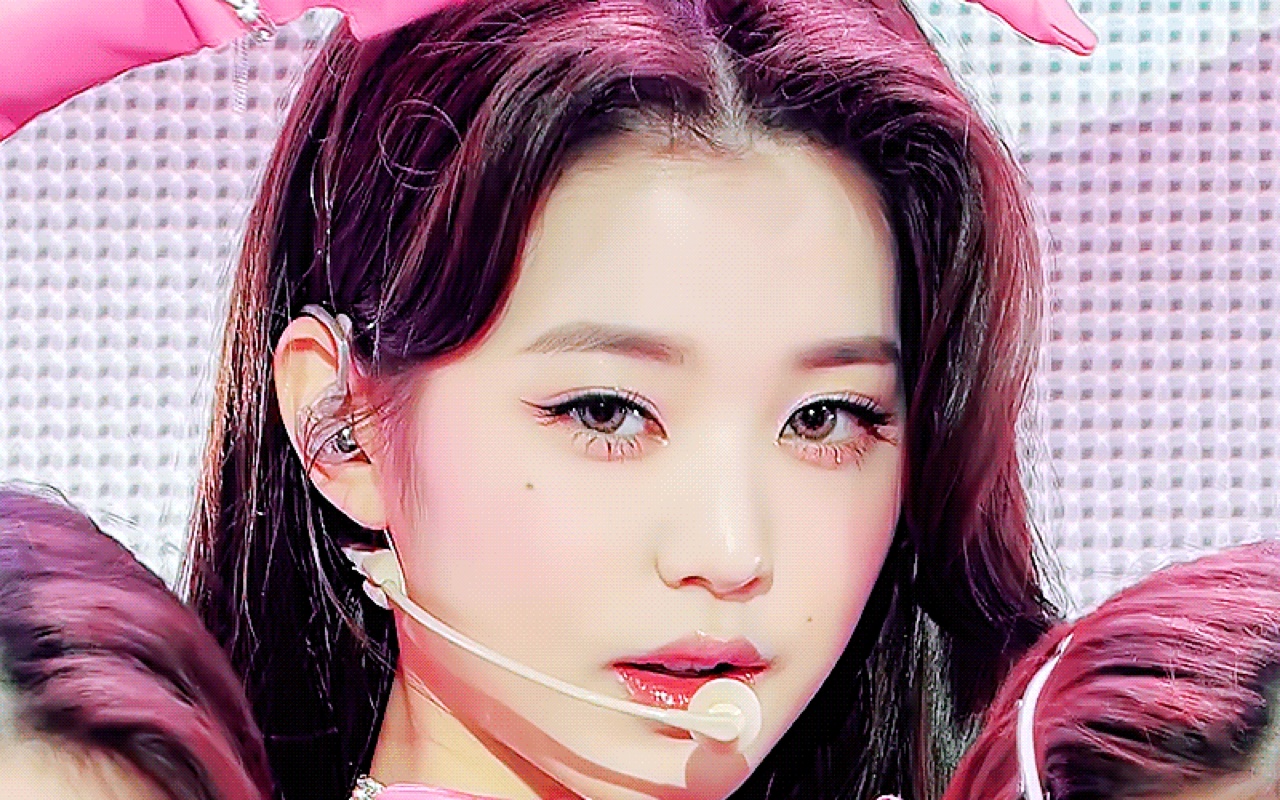 张元英迪士尼在逃公主4k高清直拍这套服化俺给满分