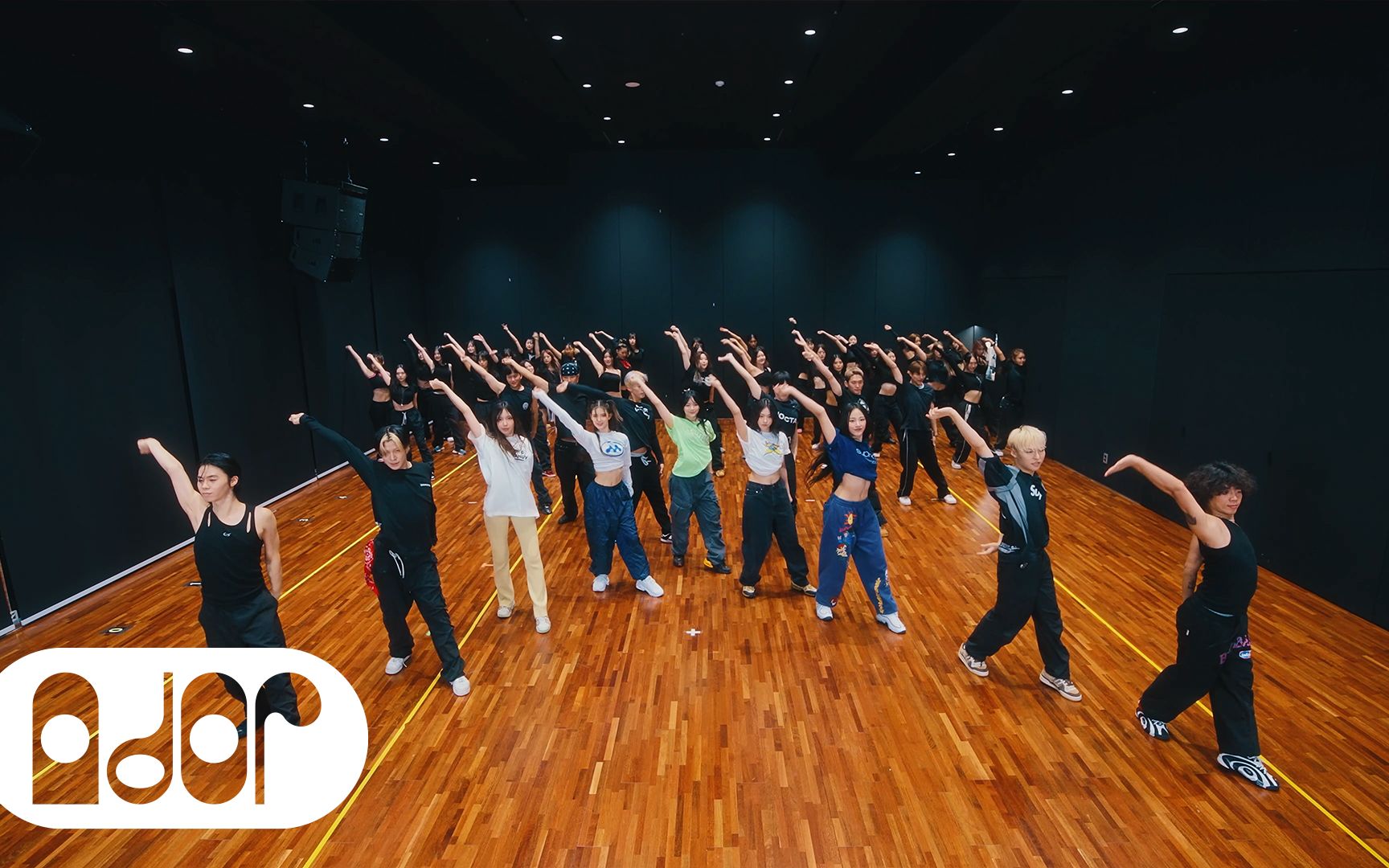 [图]NewJeans 2023 TMA Dance Practice