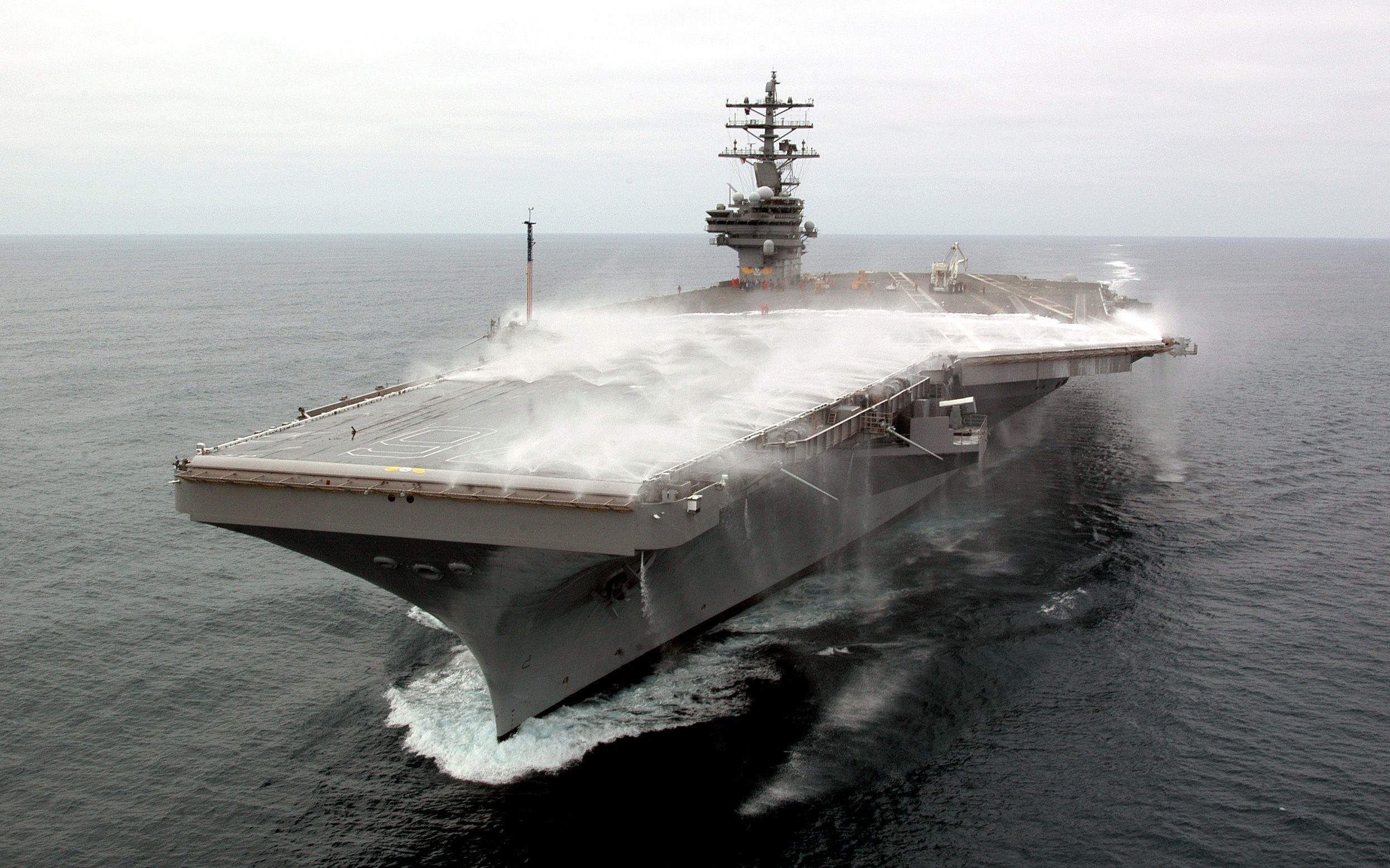 讲堂287期人类有史以来最大的常规动力航空母舰发动机的电力能让整个