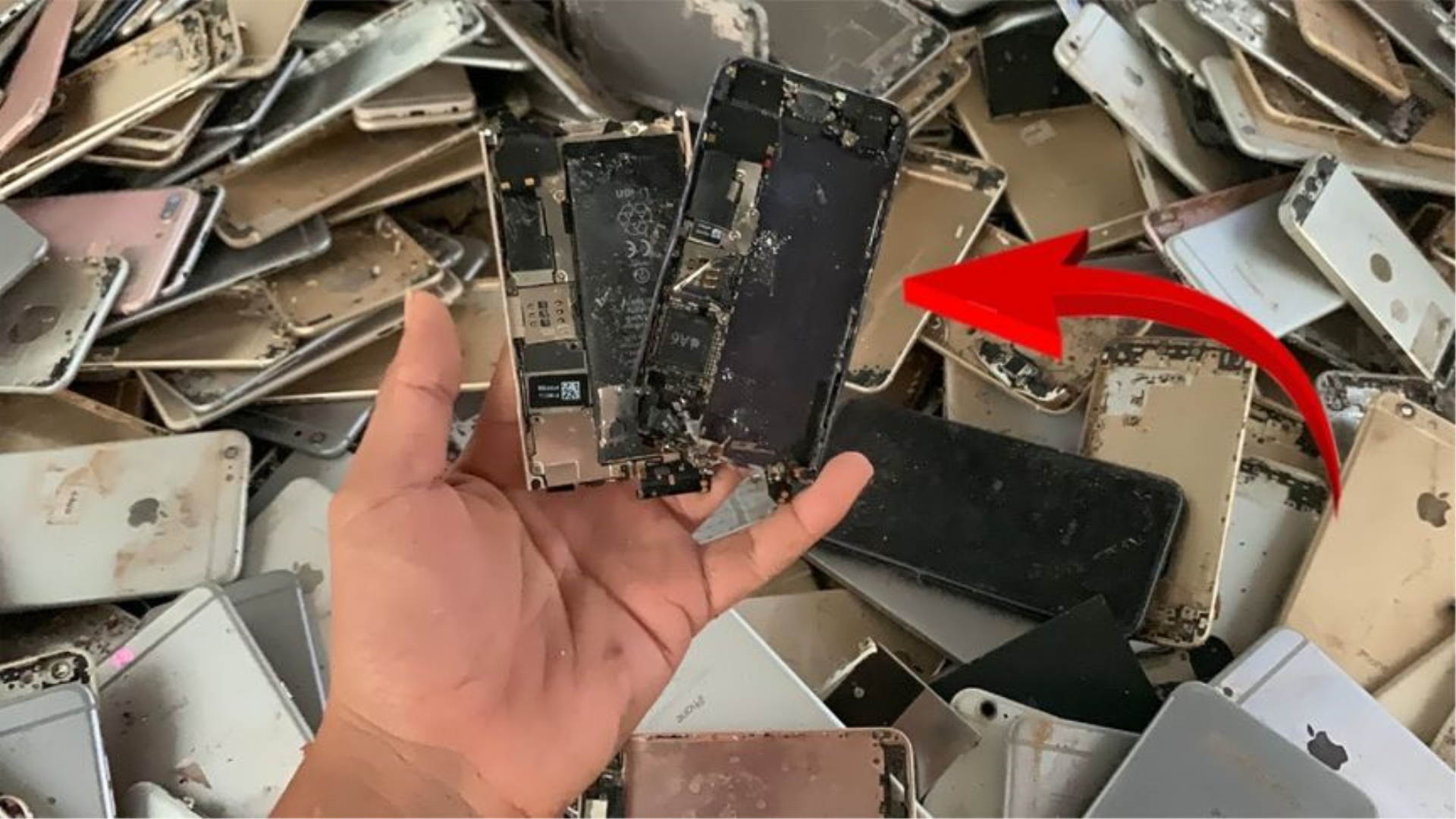 在一堆报废手机中,翻出一台三星曲屏手机,修复后当备用机很不错