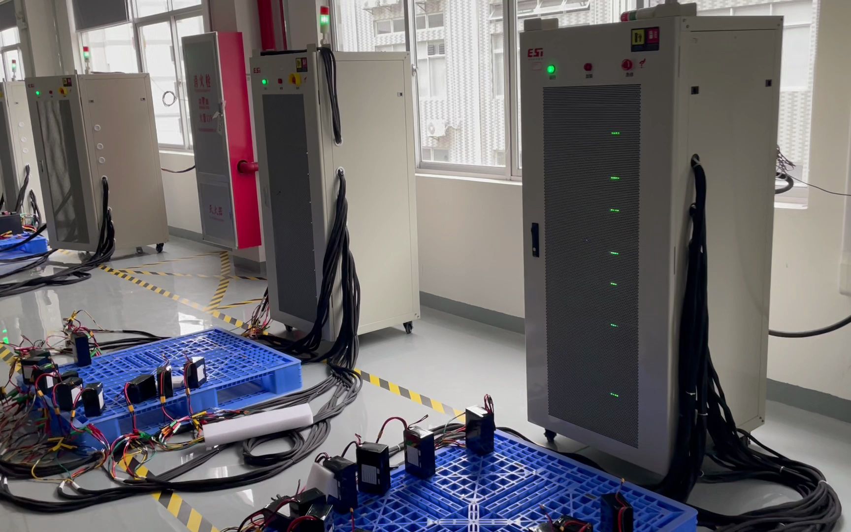 锂电池组老化试验机