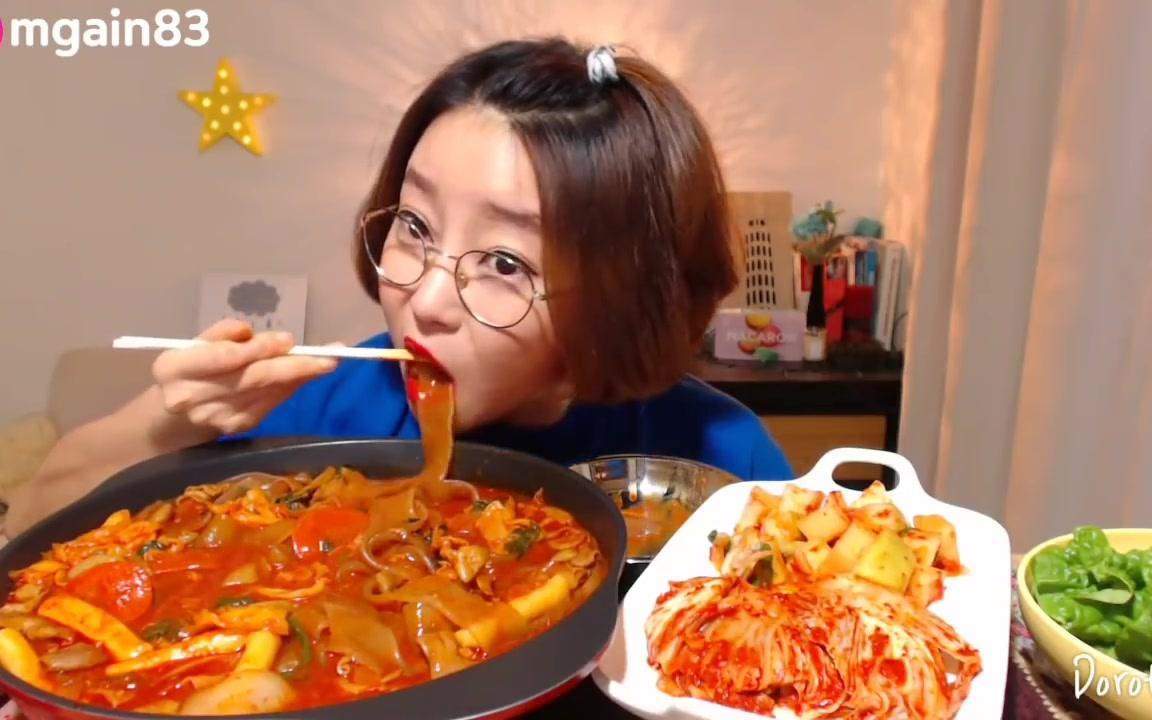 【宽粉女狂魔极度嗜辣嗜宽粉嗜泡菜的dorothy多萝西且大眼萌萌深渊