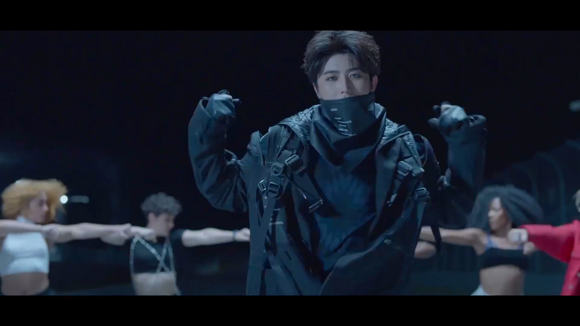 蔡徐坤young高清mv纪录片幕后花絮无惧挑战展现青春